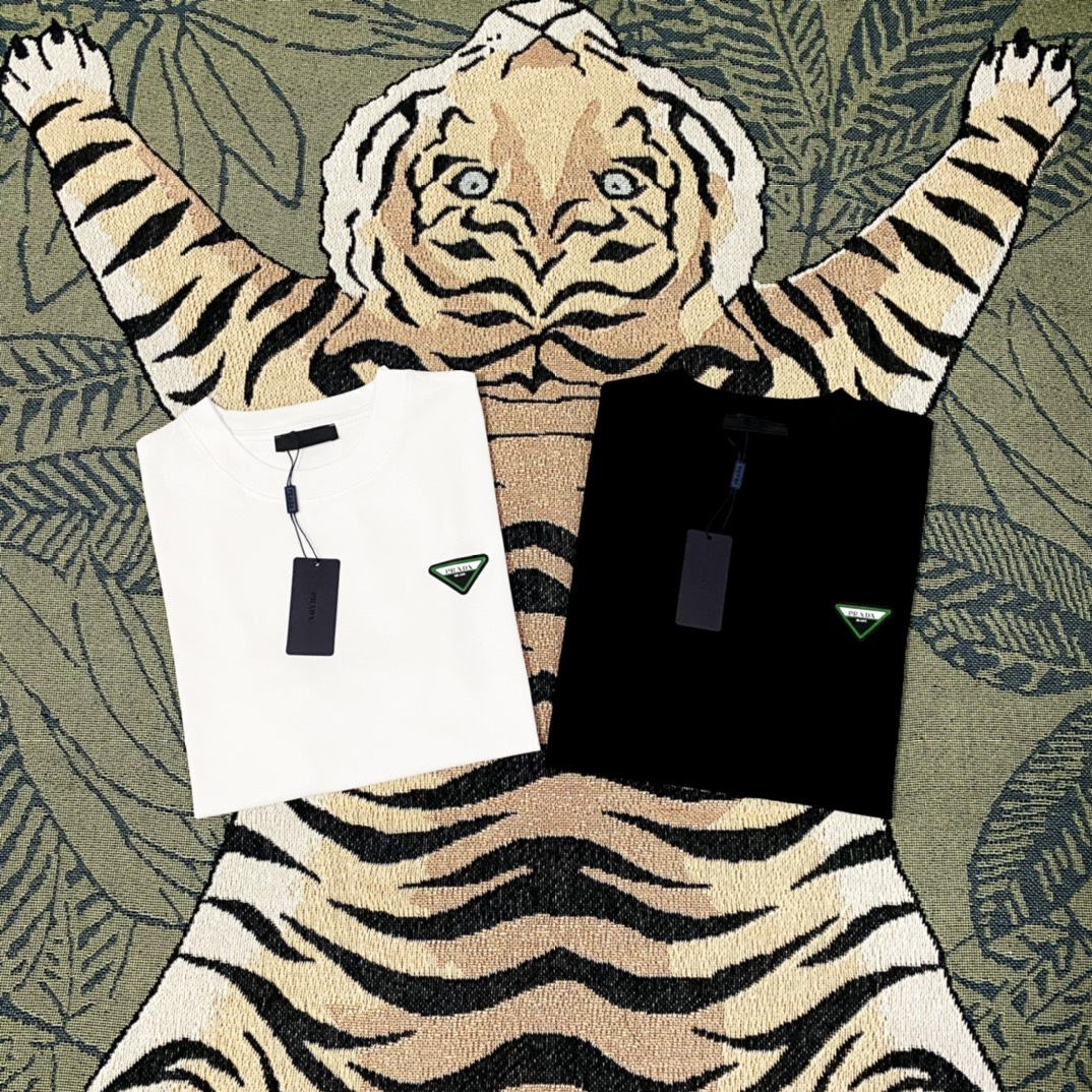 Prada 2022夏新作　Tシャツ　超人気　トップス  メンズ　レディースTシャツ