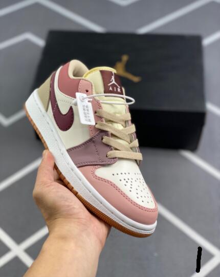 バスケットボールシューズ  Nike Air Jordan 1 AJ1 Low  ローカット ファッション