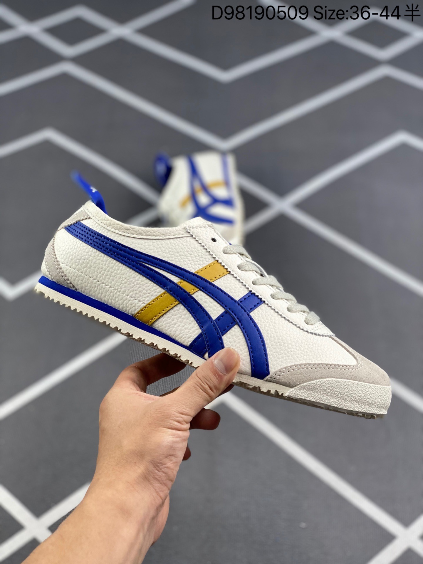 スニーカー Onitsuka Tiger mexico66 　靴　ファッションシューズ   何でも似合う