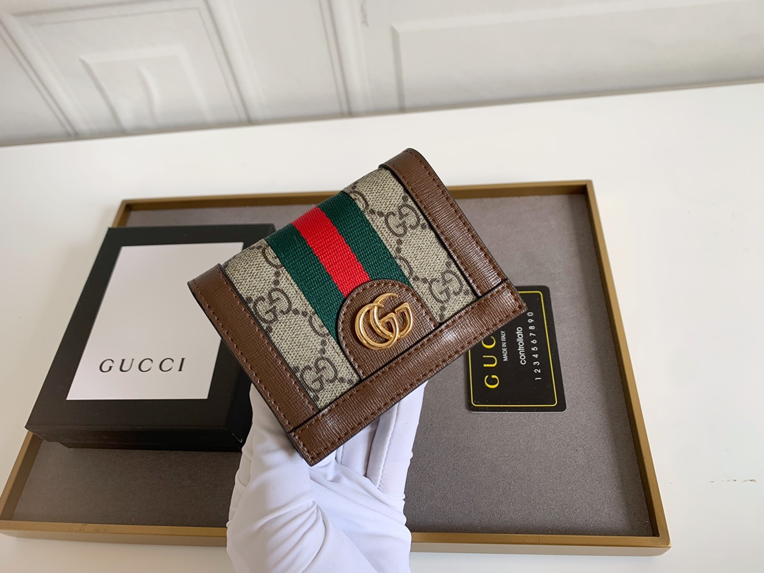 GUCCI レディース財布　カードホルダー　　小銭入れ財布　ブランドバッグ