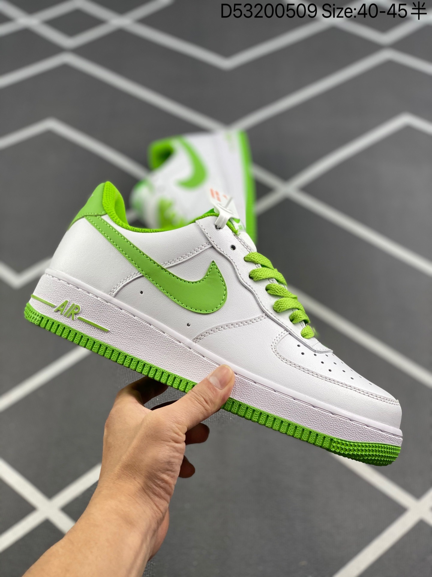 スニーカー   Nike Air Force 1 ’07 Low　靴　ファッションシューズ   何でも似合う