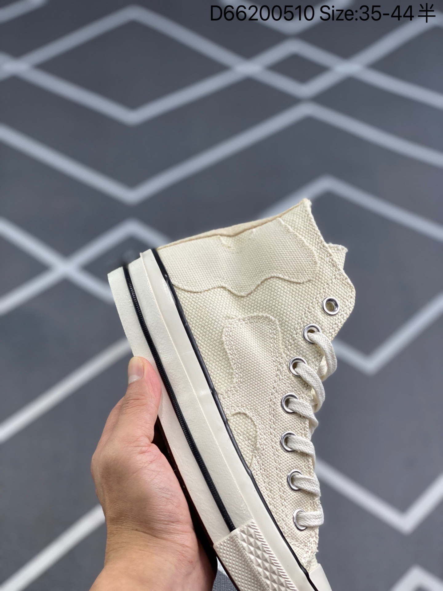 スニーカー CONVERSE  CONVERSE  靴　ファッションシューズ   何でも似合う