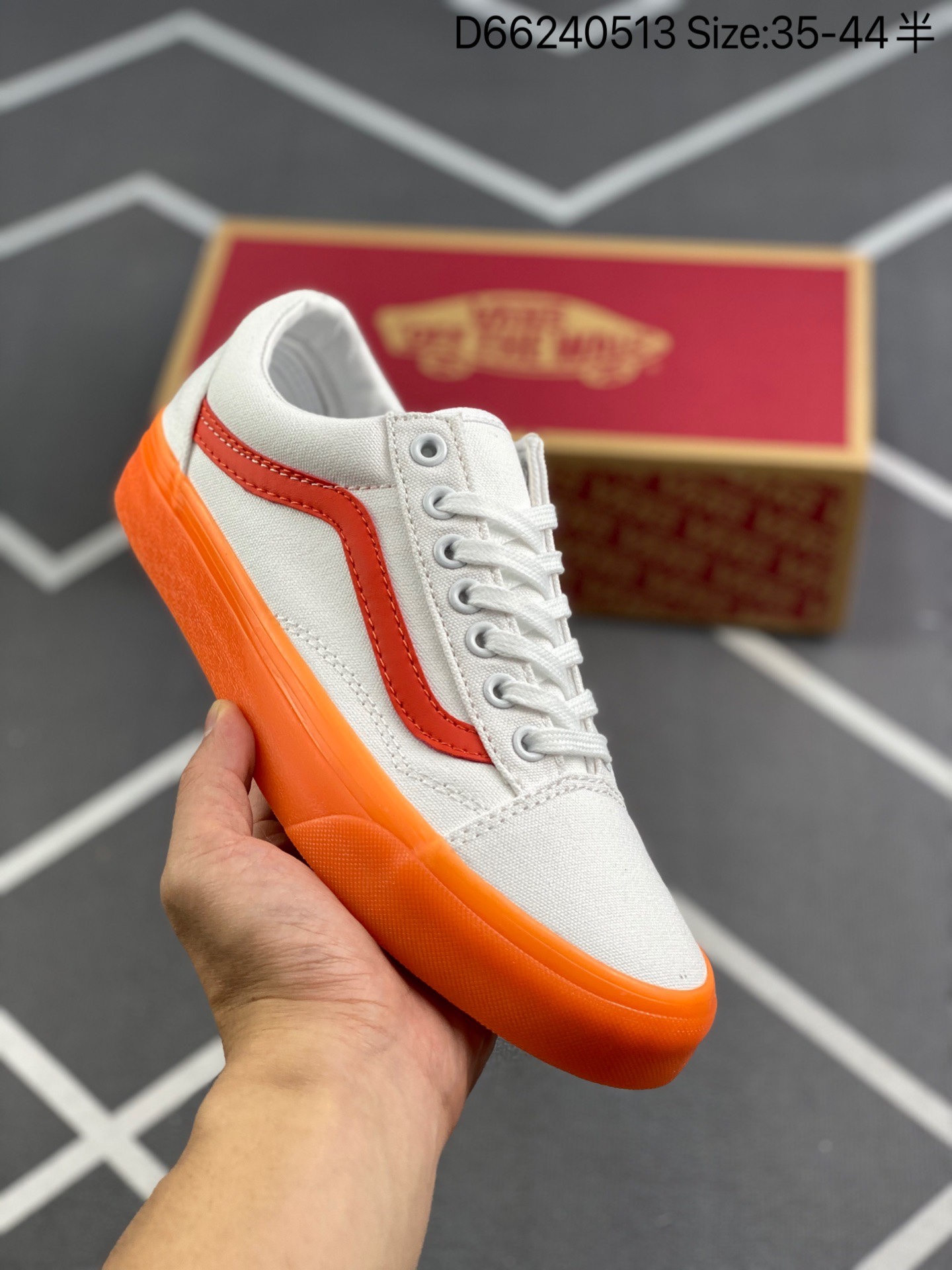 スニーカー  Vans Old Skool　ファッションシューズ   何でも似合う