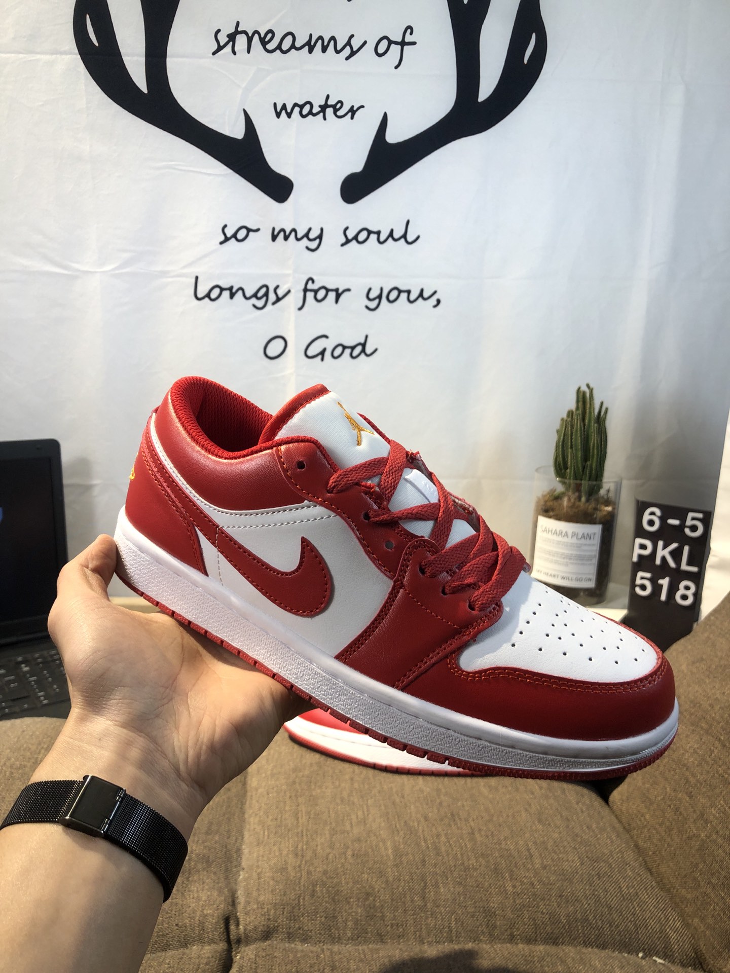 スニーカーNike Air Jordan 1 Low GS  AJ1  ファッションシューズ   何でも似合う