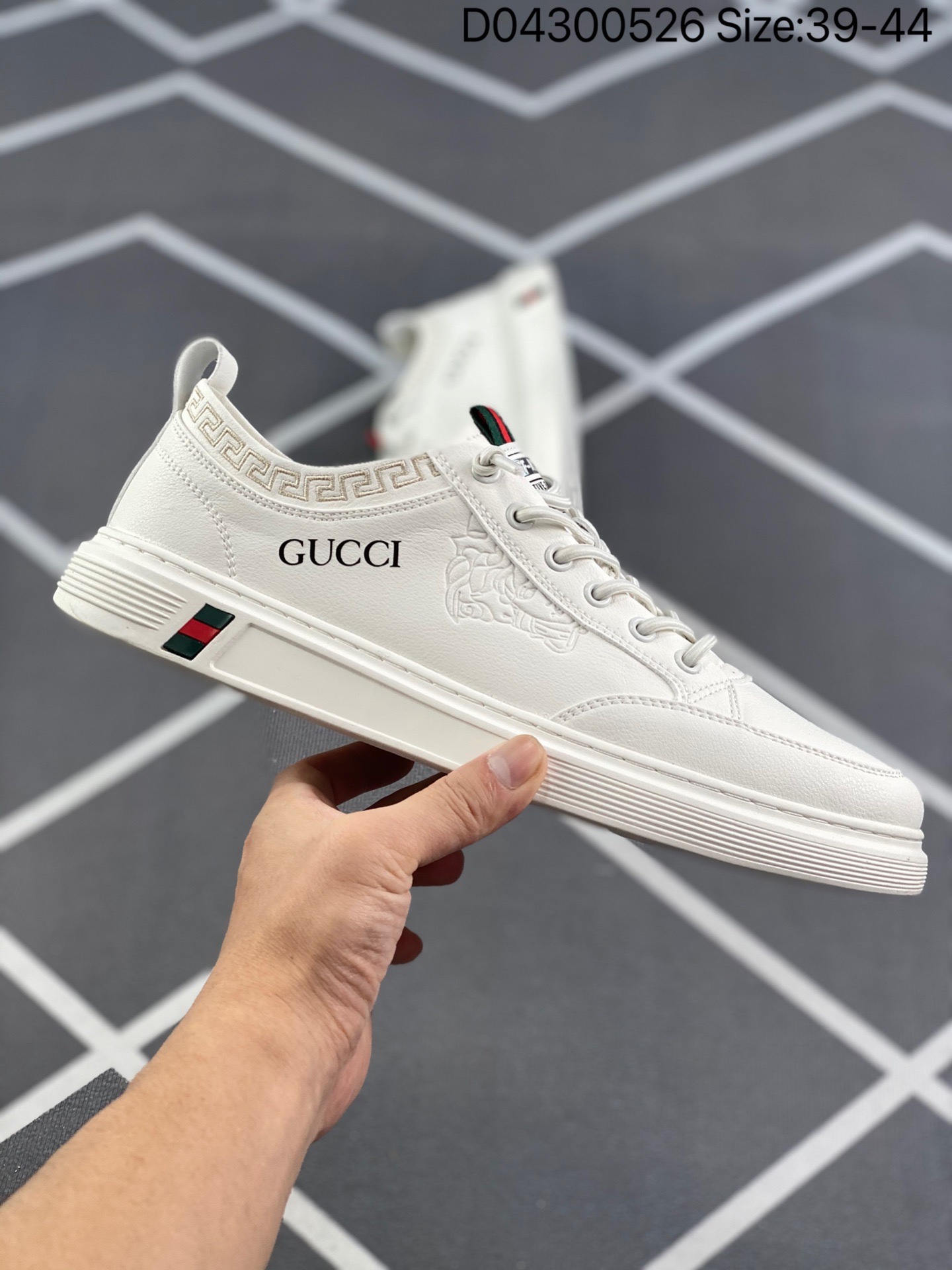 スニーカー  Gucci  ファッションシューズ   何でも似合う