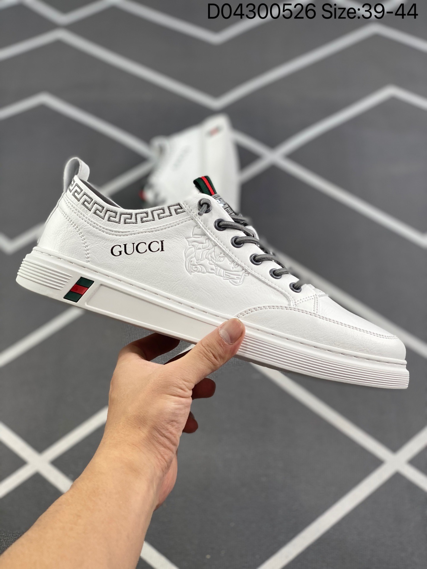 スニーカー  Gucci  ファッションシューズ   何でも似合う