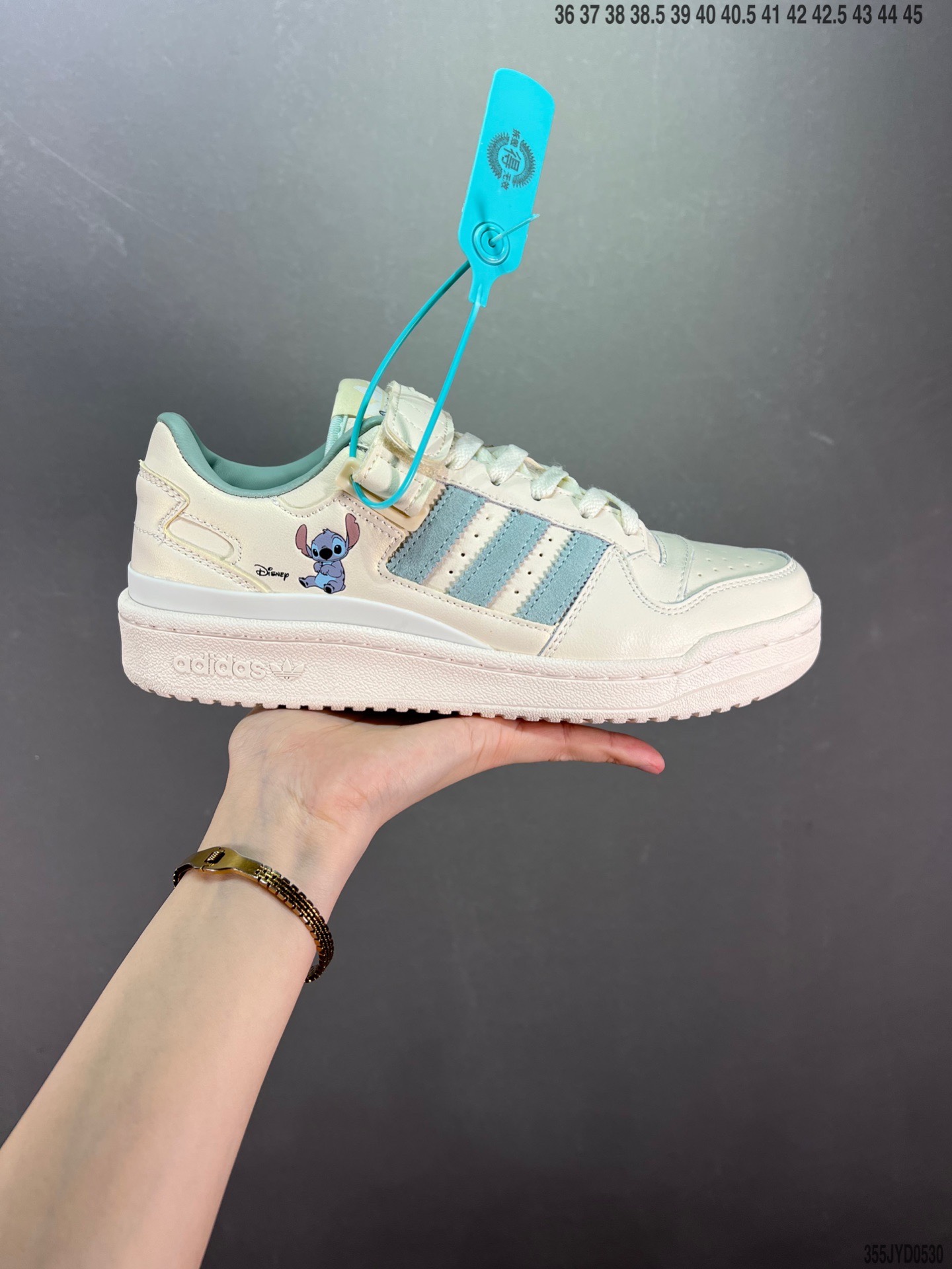 スニーカーAdidas Originals Forum 84 Exhibit Low ファッションシューズ   何でも似合う