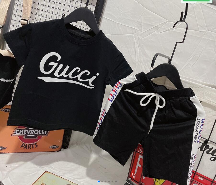 GUCCI  半袖　Tシャツ　 子供服　　トップス　ボトムス　セットアップ　上下セット