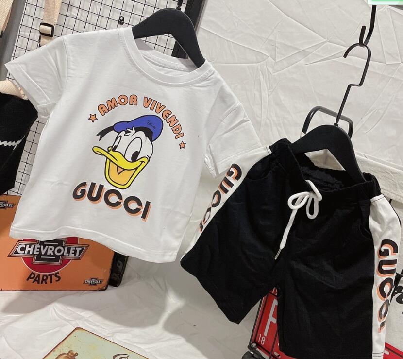 GUCCI 半袖　Tシャツ　 子供服　　トップス　ボトムス　セットアップ　上下セット