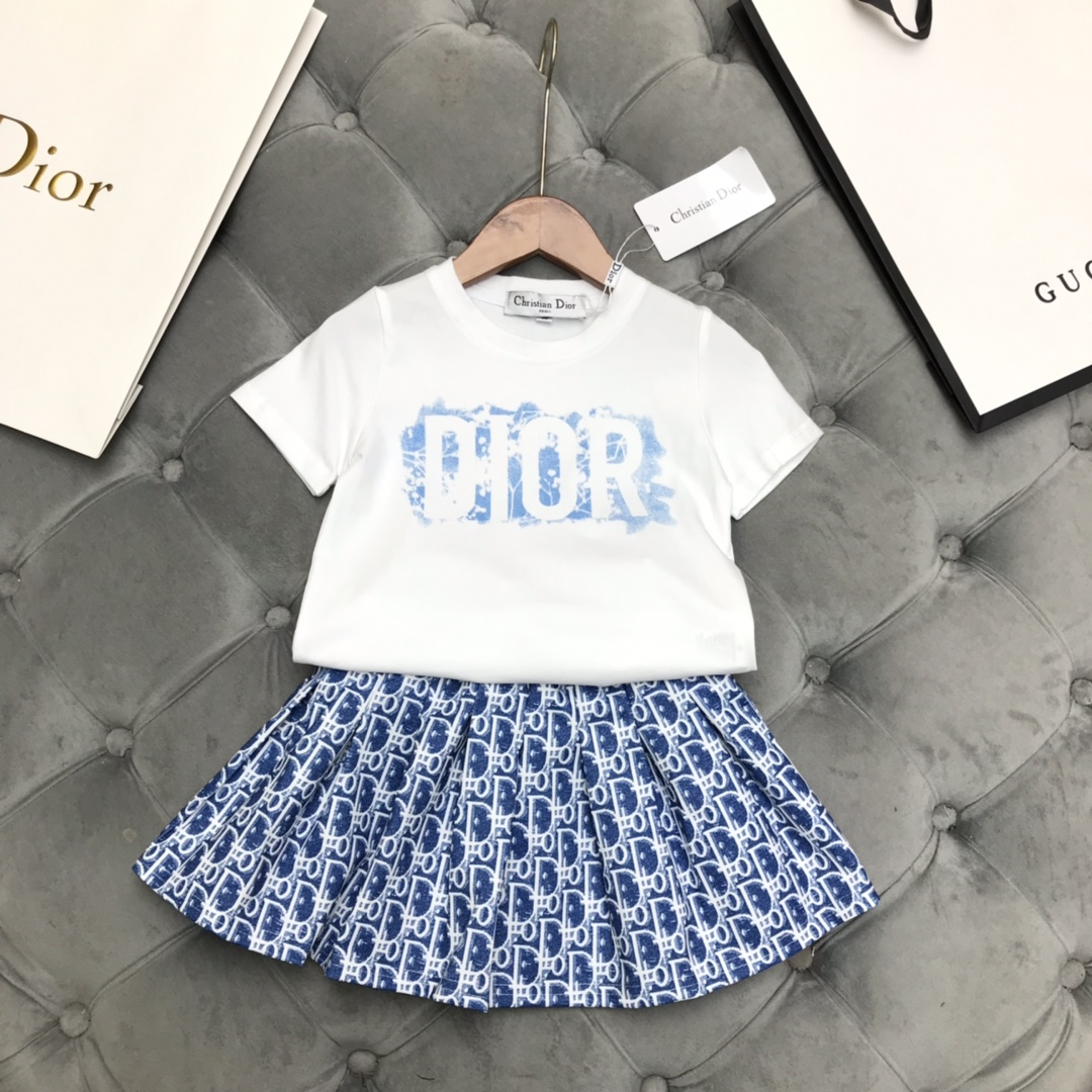 Dior 【ディオール】子供服　セットアップ　シャツ＋スカート　ガール  90-140cm