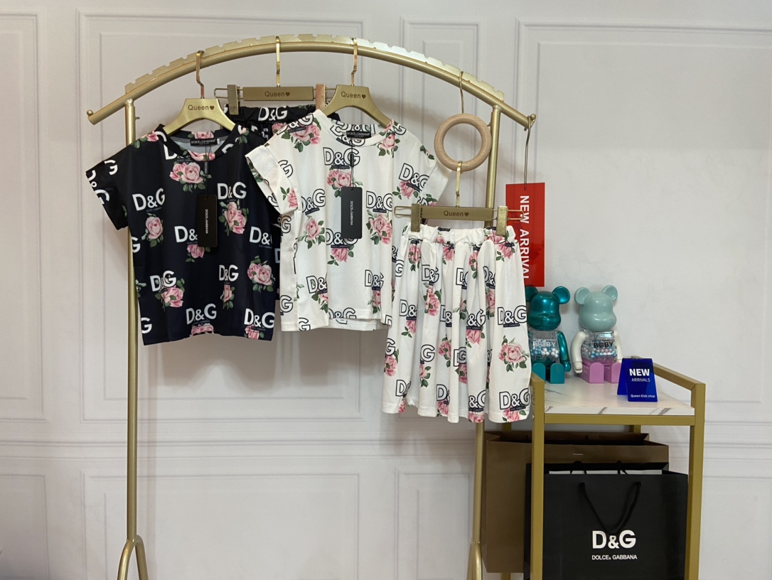 Dolce & Gabbana  ドルチェ＆ガッバーナ 　子供服　セットアップ　トップス+ボトム　100-150cm