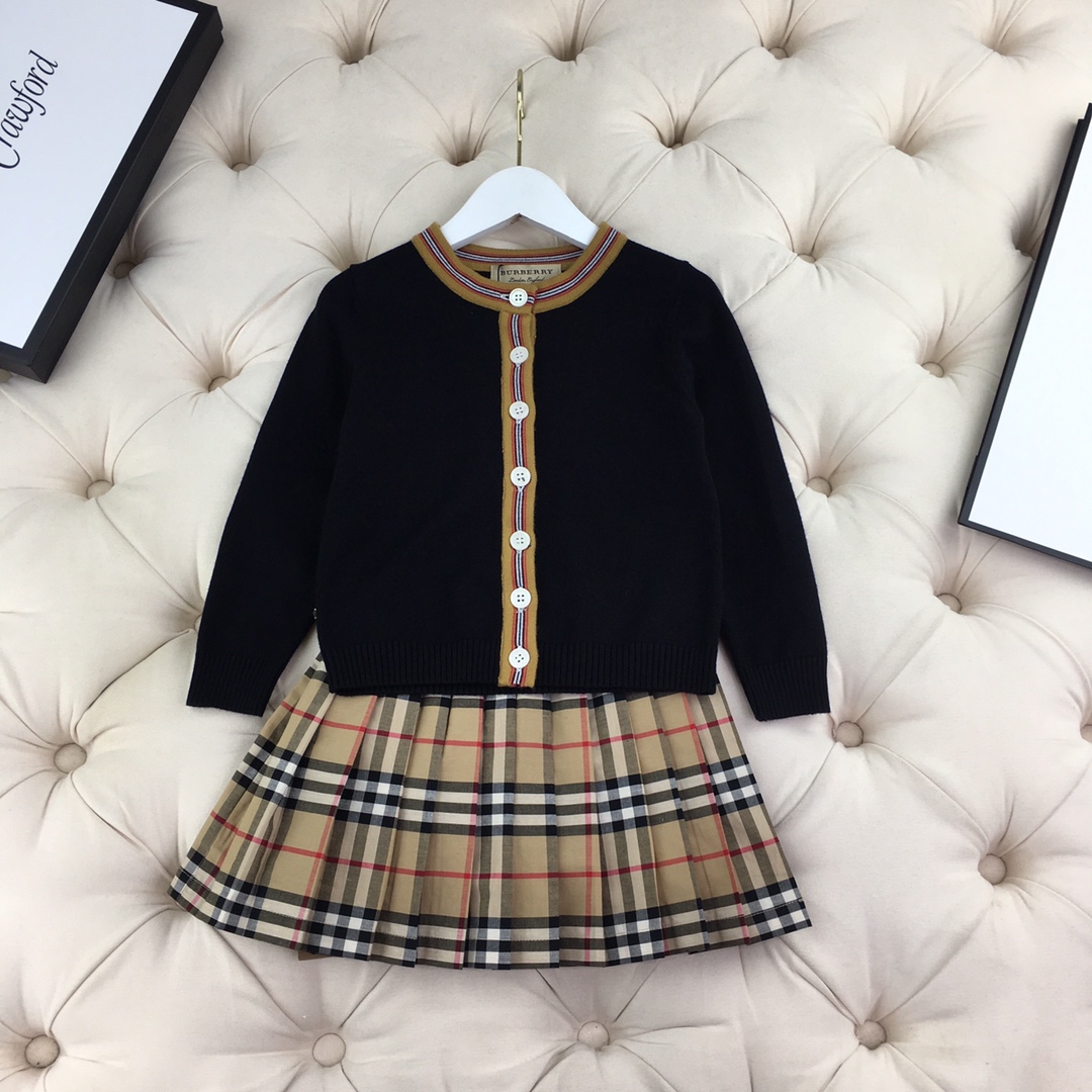 BURBERRY【バーバリー】子供服 　春秋　セットアップ　 90-160cm