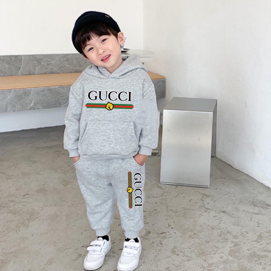 GUCCI【グッチ】 子供服  　秋冬　セットアップ　フーディー +ズボン　100-150cm