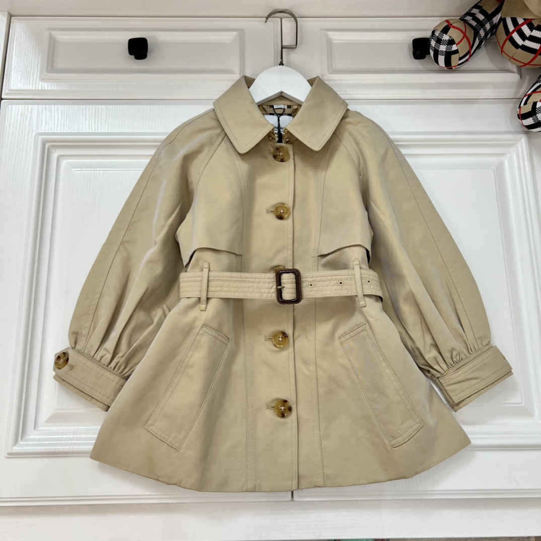 BURBERRY【バーバリー】子供服　オーバコート　秋冬　 110-160 cm