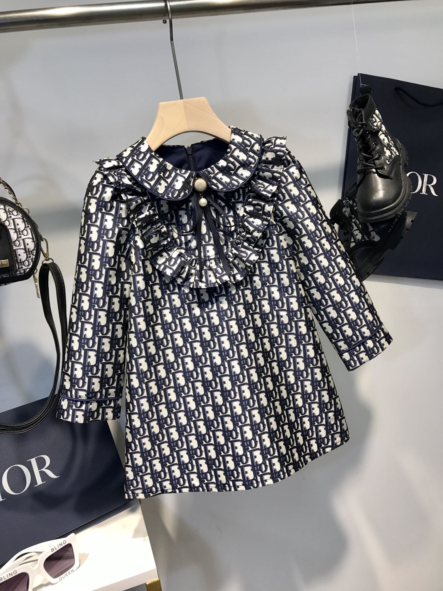 Dior ディオール　子供服　ワンピース　秋　100-150cm