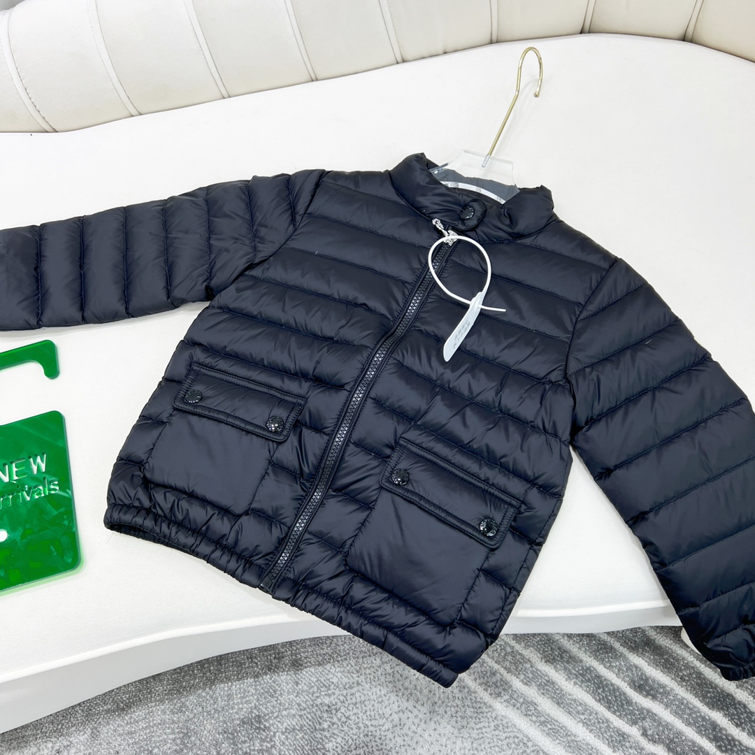 モンクレール MONCLER  子供服　ダウンジャケット 　110-150cm