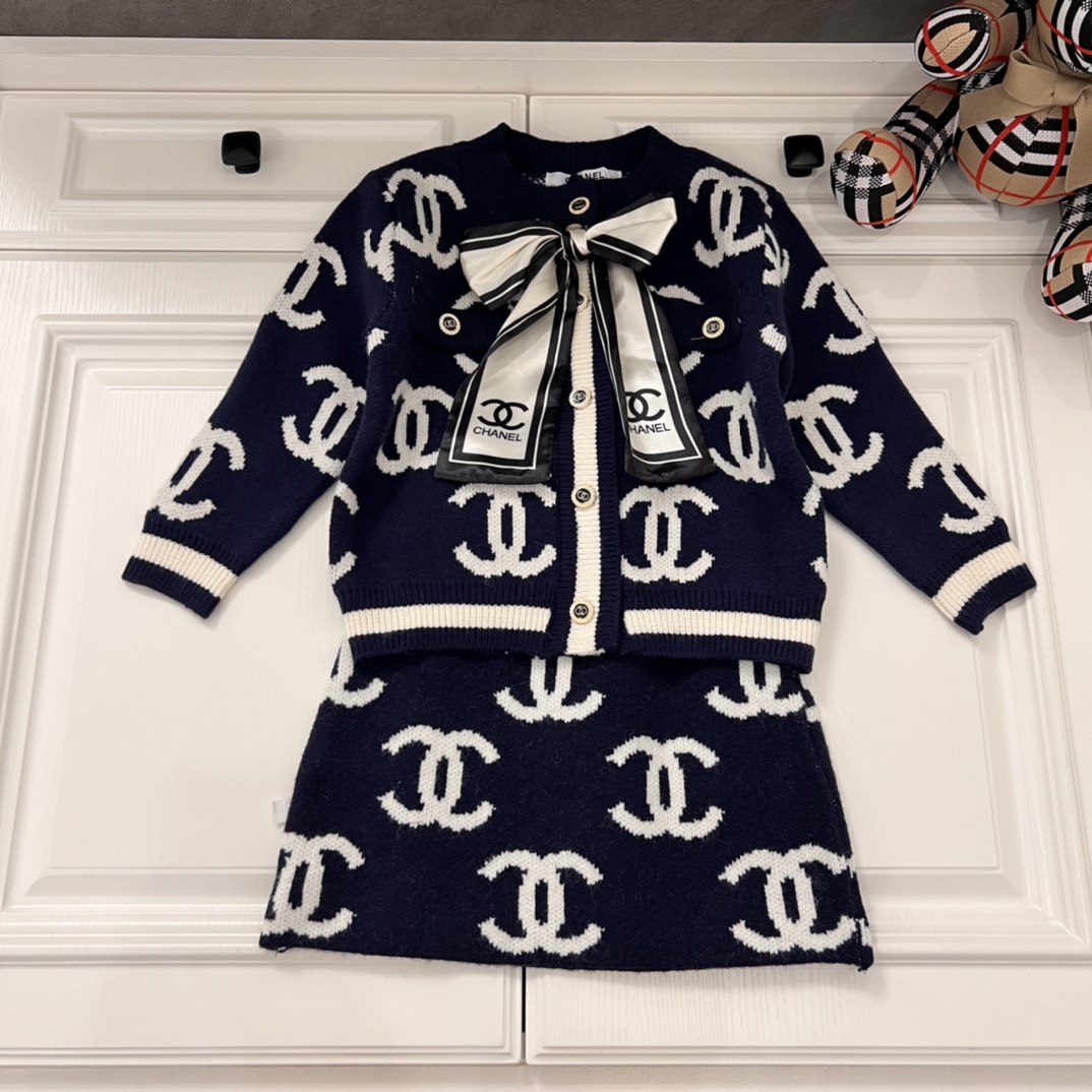 シャネル CHANEL   子供服　セットアップ　 カーディガン+スカート　秋冬　110-160cm