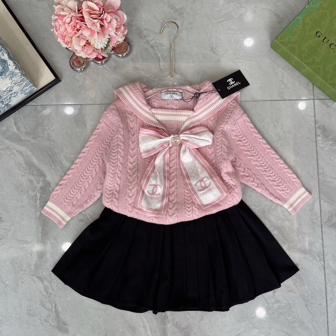 シャネル CHANEL 　子供服　セットアップ　 セーター＋スカート 　春秋　100-150cm