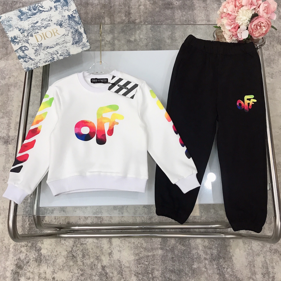 OFF-WHITE オフホワイト 子供服　セットアップ　フーディー+パンツ　100％綿　100-150cm