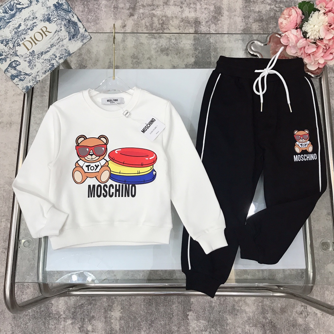 モスキーノ Moschino  子供服　セットアップ　フーディー+パンツ　秋冬　100-150cm