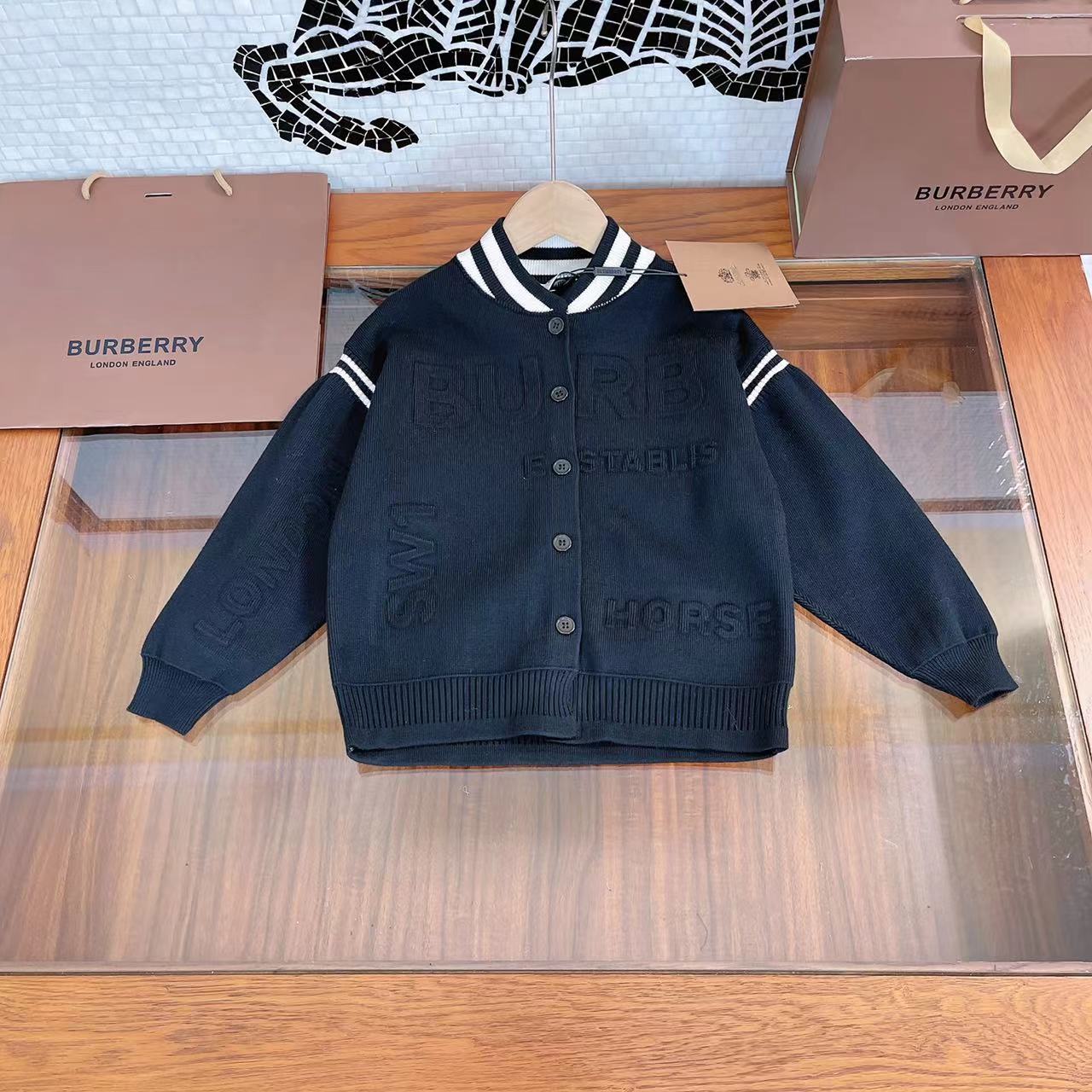 BURBERRY　バーバリー　子供服　セーター　ニット　秋冬　100-160cm